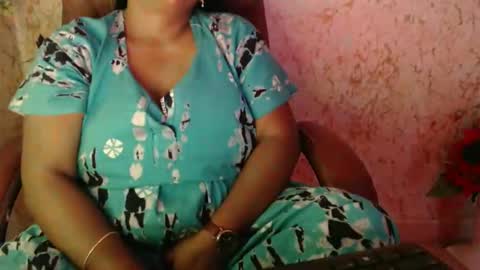 Snapshot of itsmiradesire chatting on May 2026 11:15:01 AM Mira online show from May 2026 11:15:01 AM
