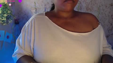 Snapshot of itsmiradesire chatting on June 2026 05:09:02 AM Mira online show from June 2026 05:09:02 AM