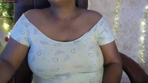 Snapshot of itsmiradesire chatting on June 2026 04:35:02 AM Mira online show from June 2026 04:35:02 AM