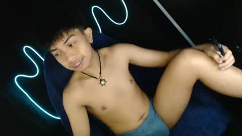 Snapshot of itsyourcummerboy_xx chatting on July 2026 10:52:02 AM Kyle online show from July 2026 10:52:02 AM