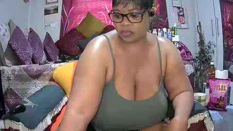 itumeleng74 online show from September 2025 06:25:02 AM