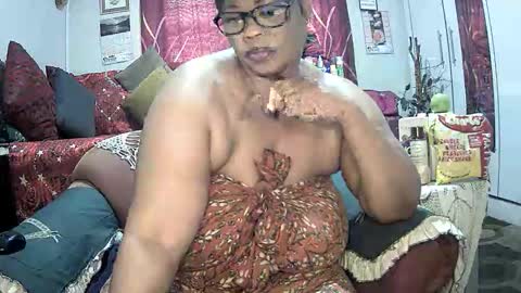 itumeleng74 online show from October 2025 05:19:02 AM