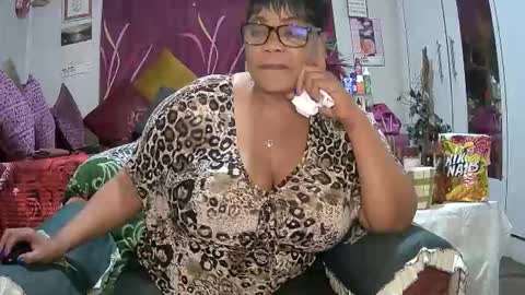 itumeleng74 online show from December 2025 08:04:02 PM