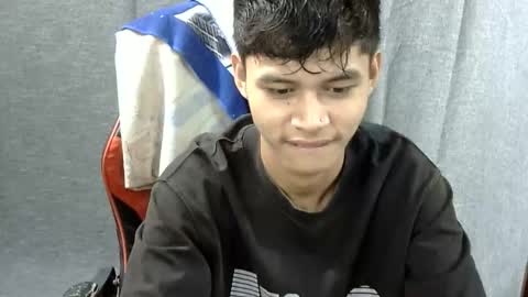 itzme_john online show from April 2026 07:11:02 PM