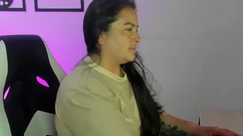 Snapshot of ivana_kyle chatting on June 2026 04:46:01 AM ivana online show from June 2026 04:46:01 AM