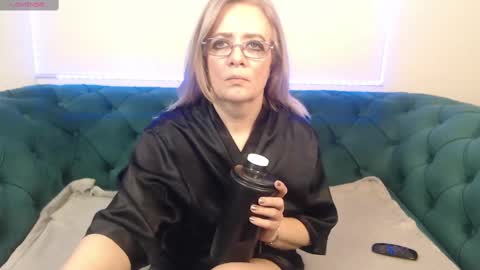 ivanacharm online show from February 2025 10:43:02 AM