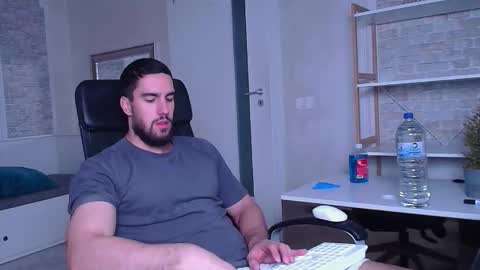 IvanHydee online show from September 2025 04:34:02 AM