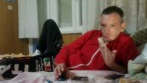 Snapshot of ivanperki chatting on January 2025 03:58:01 PM ivanperky online show from January 2025 03:58:01 PM