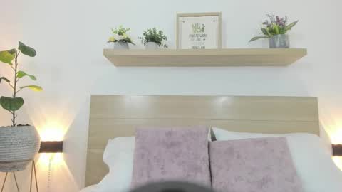 I V E T T E online show from February 2026 12:33:02 PM