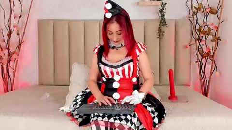 Ivone Adams online show from October 2025 08:21:02 PM