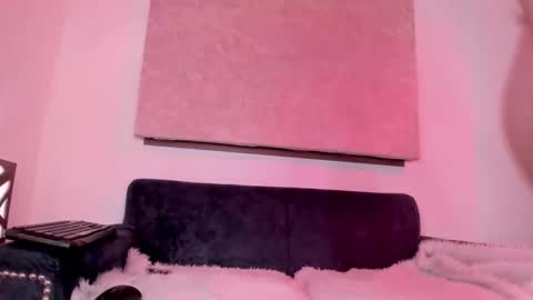 Ivonne  online show from February 2026 01:06:02 PM