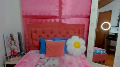 Ivonny online show from November 2025 11:42:02 AM