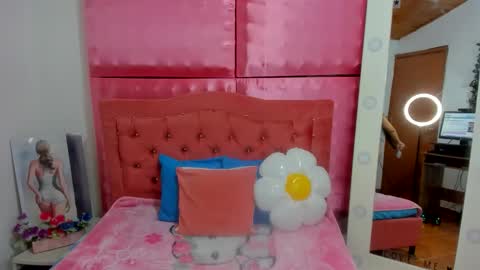 Ivonny online show from November 2025 11:02:02 AM