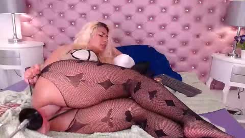 IvonnyBon online show from February 2026 07:51:01 AM