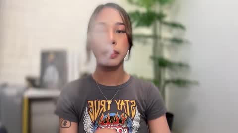 Snapshot of ivorycollins chatting on November 2025 01:27:02 AM kirstenelsie online show from November 2025 01:27:02 AM