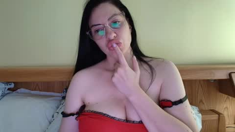 Snapshot of ivoryorchid chatting on September 2025 03:17:01 PM Ivory online show from September 2025 03:17:01 PM