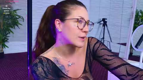 Celine online show from November 2025 06:00:02 AM