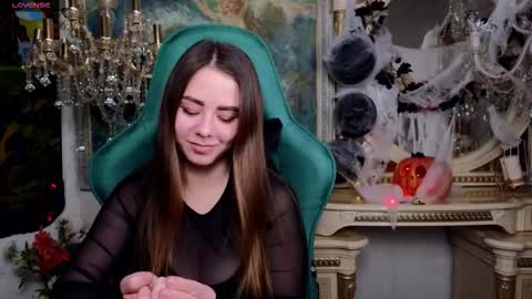 ivorywood_ online show from November 2025 04:28:01 PM