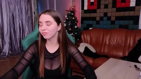 ivorywood_ online show from December 2025 10:21:02 AM