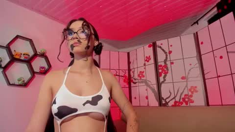 Ivy online show from October 2025 05:44:02 AM