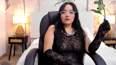 ivy_stonne online show from March 2026 04:33:01 PM
