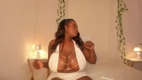Snapshot of ivybennett chatting on July 2026 07:38:01 PM IVANA online show from July 2026 07:38:01 PM
