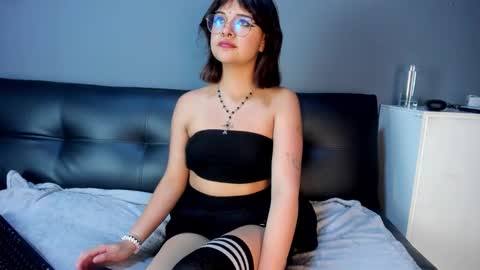 Snapshot of ivyghoot chatting on February 2026 07:19:02 PM IVY GOTH online show from February 2026 07:19:02 PM