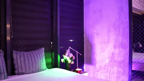 IvyRowa online show from December 2024 06:27:02 PM
