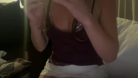 ivysagex online show from November 2025 07:26:02 PM