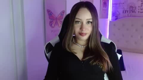 Snapshot of ivyy_crystal chatting on February 2025 08:25:01 PM Ivy online show from February 2025 08:25:01 PM