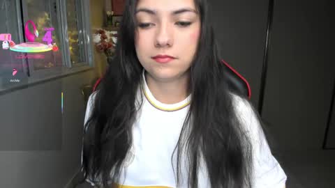 Snapshot of ivyy_scott chatting on November 2025 10:36:02 PM Ivvy online show from November 2025 10:36:02 PM