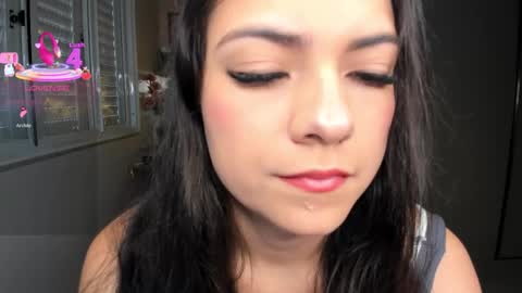 Snapshot of ivyy_scott chatting on November 2025 09:23:01 AM Ivvy online show from November 2025 09:23:01 AM