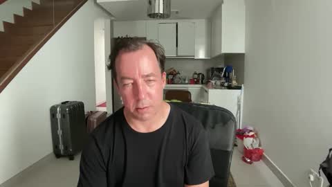 chat with me to find out online show from March 2026 08:09:01 AM