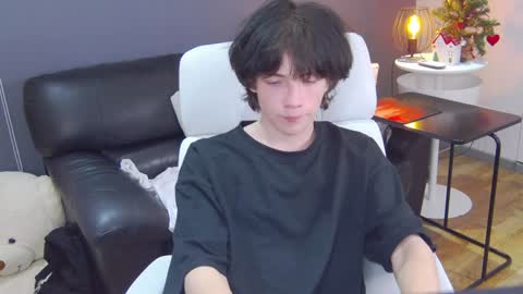 Maxim online show from December 2024 09:29:02 PM