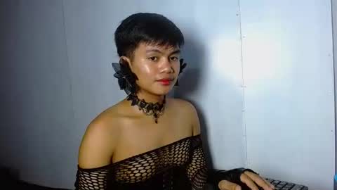 iya143 online show from November 2025 04:06:02 PM