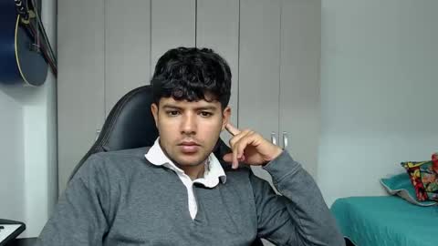 Izan online show from December 2025 03:02:01 AM