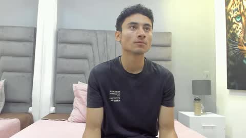 Snapshot of izato chatting on March 2025 11:08:02 AM izato online show from March 2025 11:08:02 AM