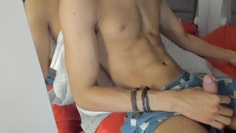 Snapshot of izato chatting on March 2025 05:28:01 PM izato online show from March 2025 05:28:01 PM