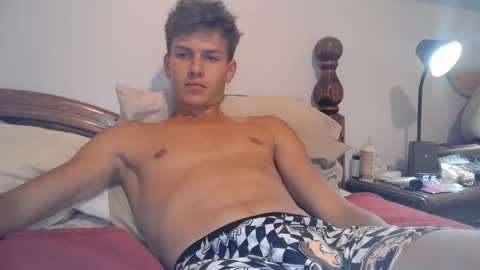 Snapshot of izzame2 chatting on September 2025 04:12:02 AM Willis online show from September 2025 04:12:02 AM