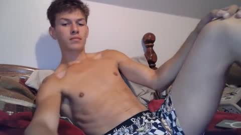 Snapshot of izzame2 chatting on September 2025 01:32:01 PM Willis online show from September 2025 01:32:01 PM