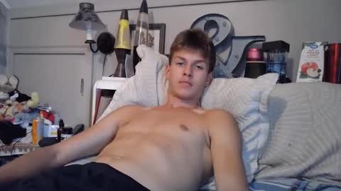 Snapshot of izzame2 chatting on September 2025 10:22:01 PM Willis online show from September 2025 10:22:01 PM