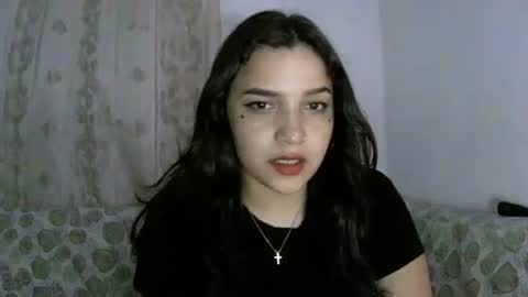 izzy_32 online show from December 2025 07:14:02 AM