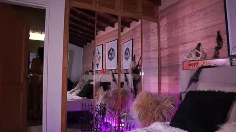 Snapshot of izzywild1 chatting on October 2025 10:52:02 AM izzywild1 online show from October 2025 10:52:02 AM