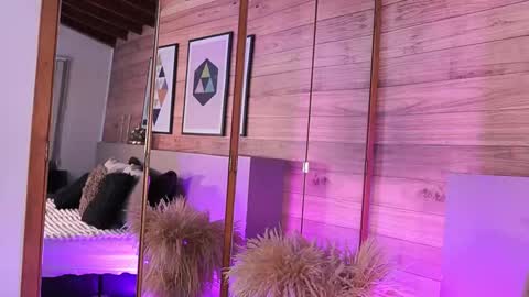 Snapshot of izzywild1 chatting on November 2025 11:21:02 AM izzywild1 online show from November 2025 11:21:02 AM