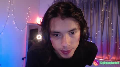 Hey im Jaxxxon check my info     online show from October 2025 09:21:01 AM
