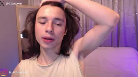 Snapshot of j_a_x_x_x_o_n chatting on May 2026 12:24:02 PM Hey im Jaxxxon check my info online show from May 2026 12:24:02 PM