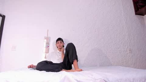 Snapshot of j_martony chatting on November 2025 12:13:01 PM j_martony online show from November 2025 12:13:01 PM