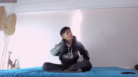 Snapshot of j_martony chatting on December 2025 01:04:02 PM j_martony online show from December 2025 01:04:02 PM