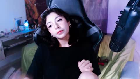 jade 18  online show from November 2025 05:06:01 AM