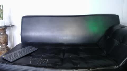 INDEPENDENT MODEL online show from January 2025 05:53:01 PM